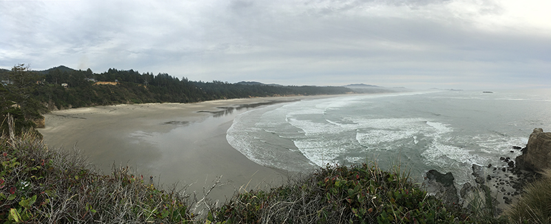 Coastline near Devils Punchbowl State Natural Area in Oregon